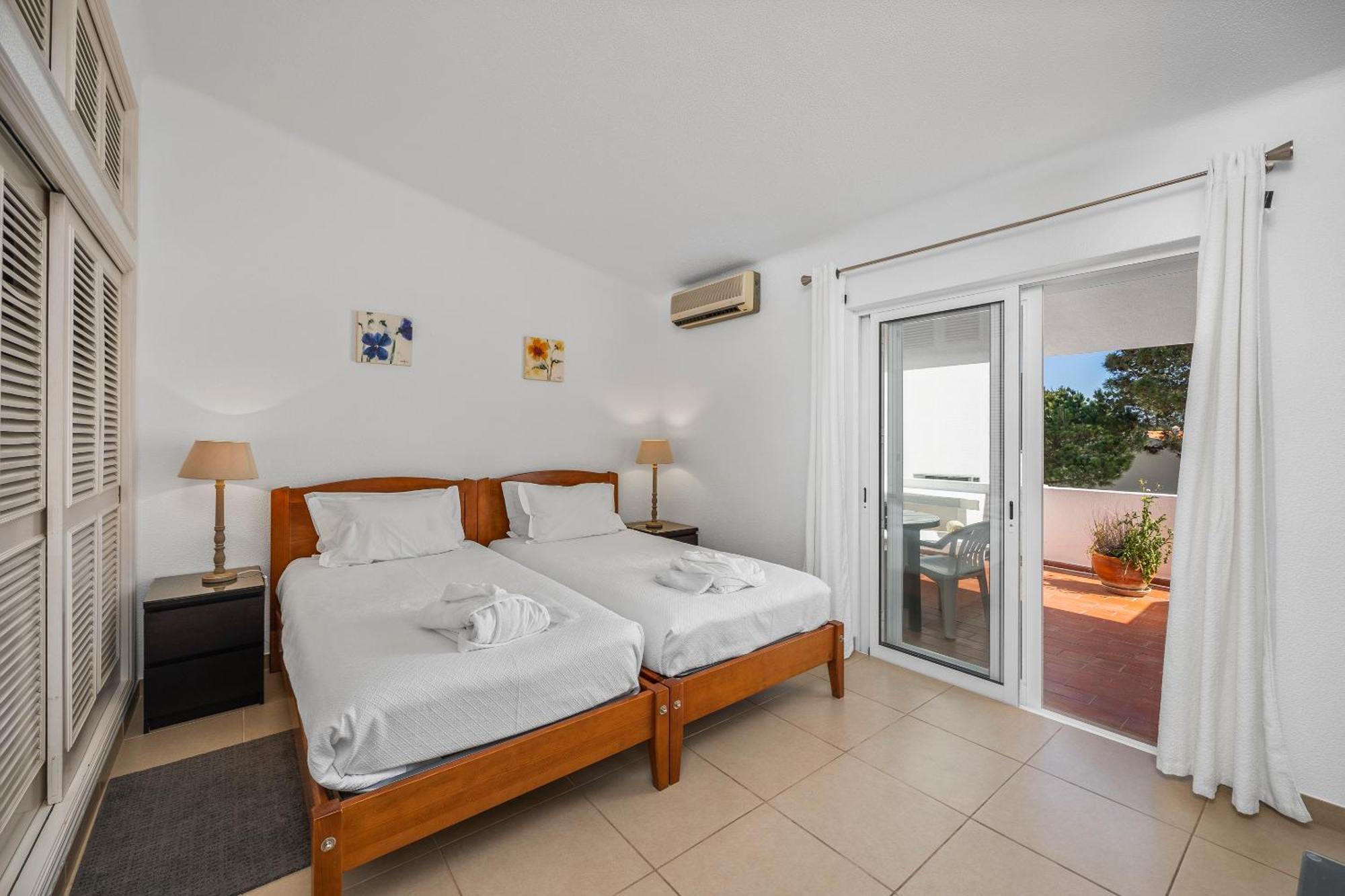 Vale Do Lobo Resort Room photo