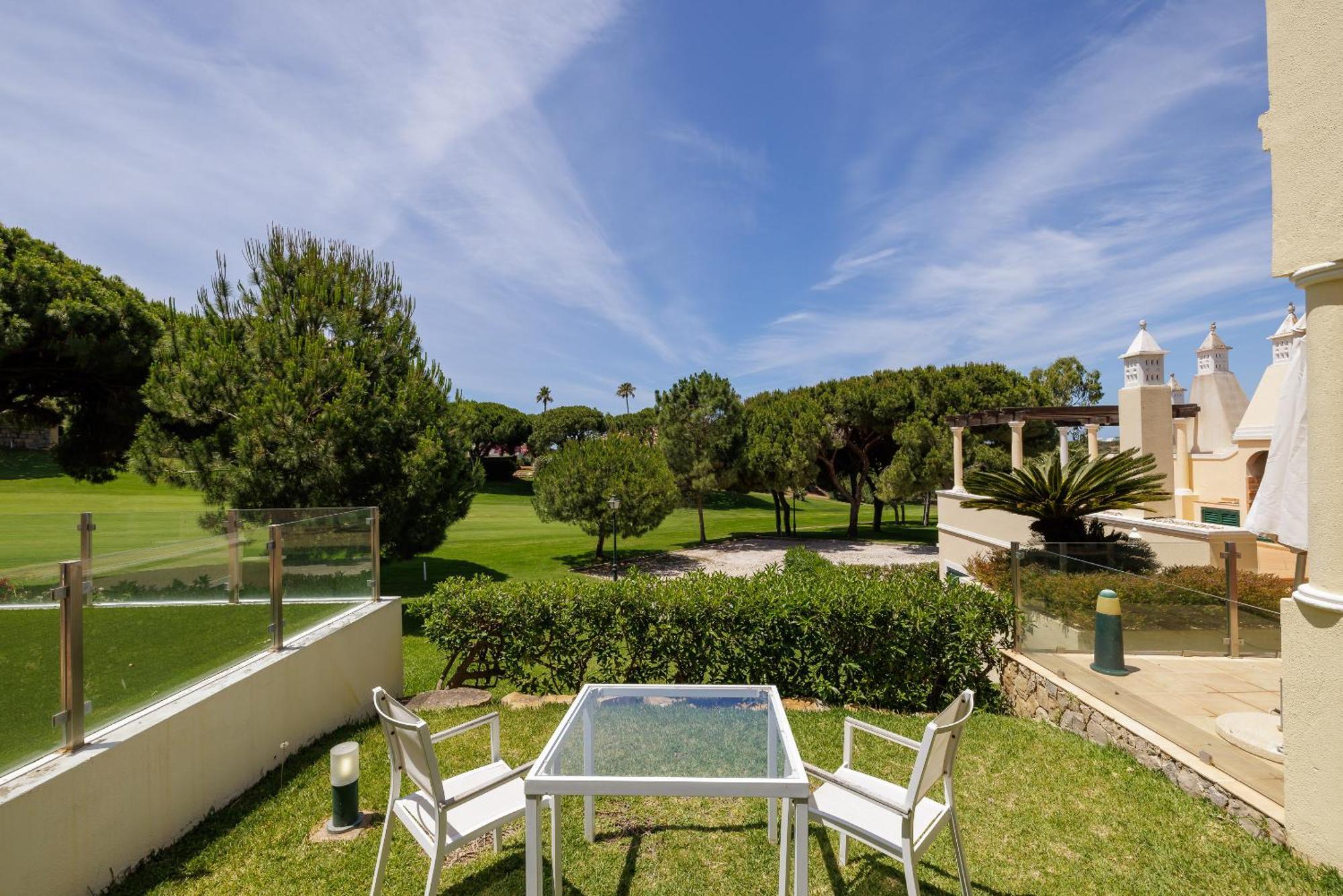 Vale Do Lobo Resort Room photo